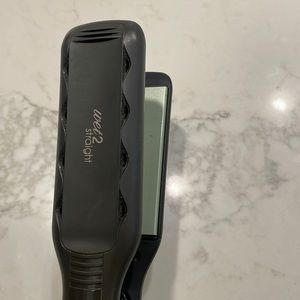 Remington wet2straight flat iron